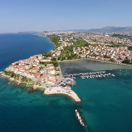 Lägenhet With A Parking Space Stobrec, - 15972 *